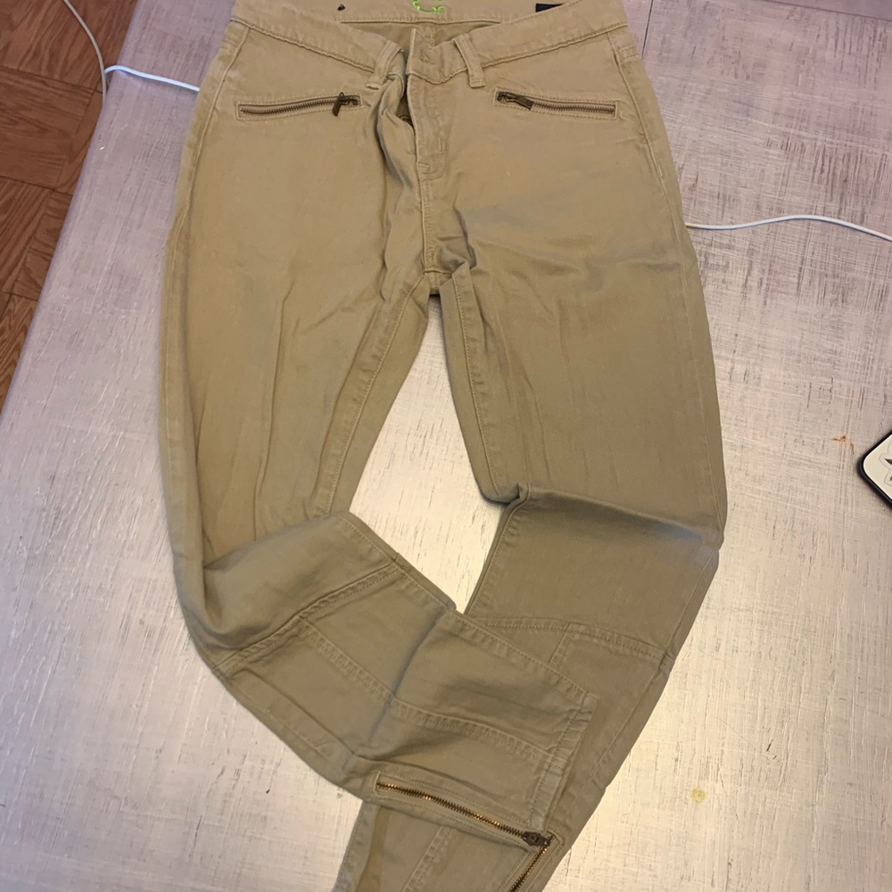 C. Wonder khaki pants